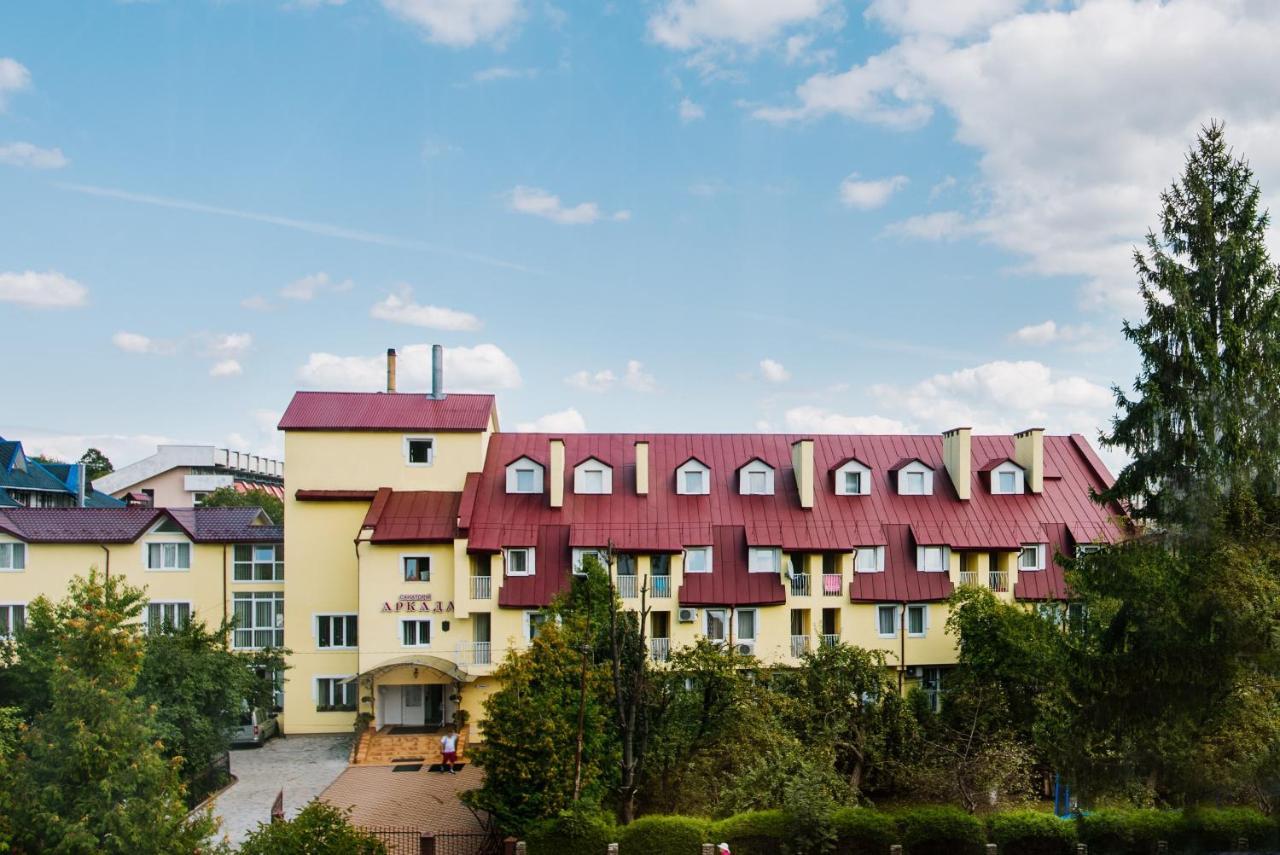 Arkada Sanatorium Hotel Truskavets Exterior foto